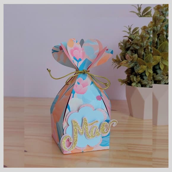 Caixa Floral Dia das Mães