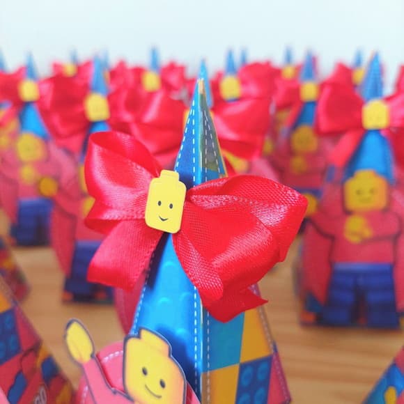 Caixa Cone com com Laço Lego