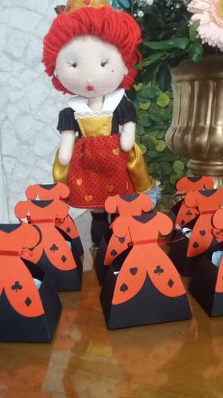 Vestido Rainha Má Alice no País das Maravilhas