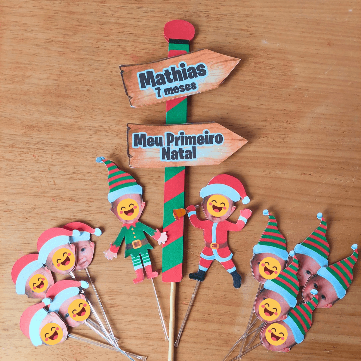 Kit Mesversário Meu Primeiro Natal – Topo de Bolo + 10 Toppers para Docinhos